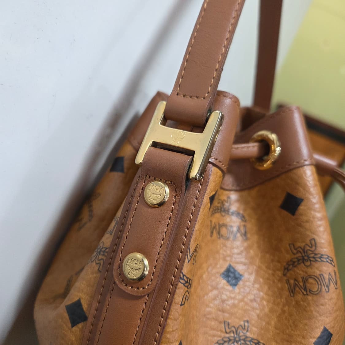 엠씨엠 비세토스 버킷 백 상품이미지6