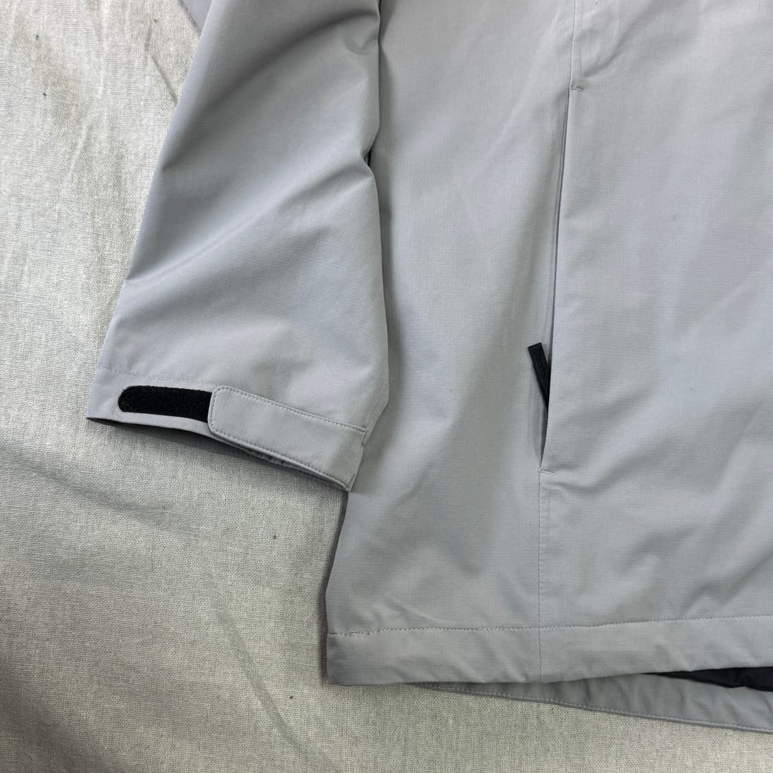 노스페이스 라이트그레이 바람막이 L 상품이미지4