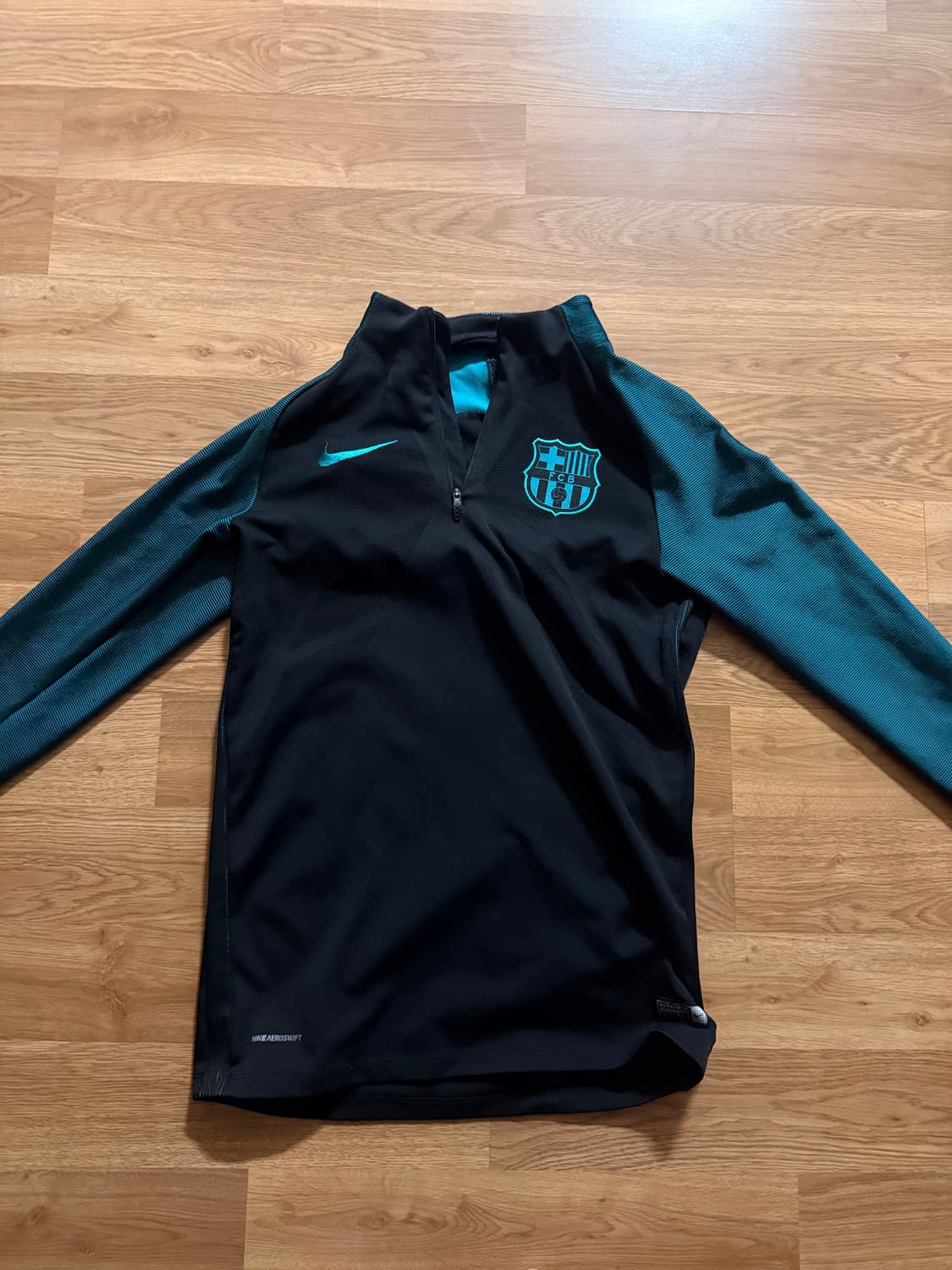 나이키 바르셀로나 드릴탑 트레이닝 세트 (16-17 캄프누의 기적 시즌) 상품이미지1