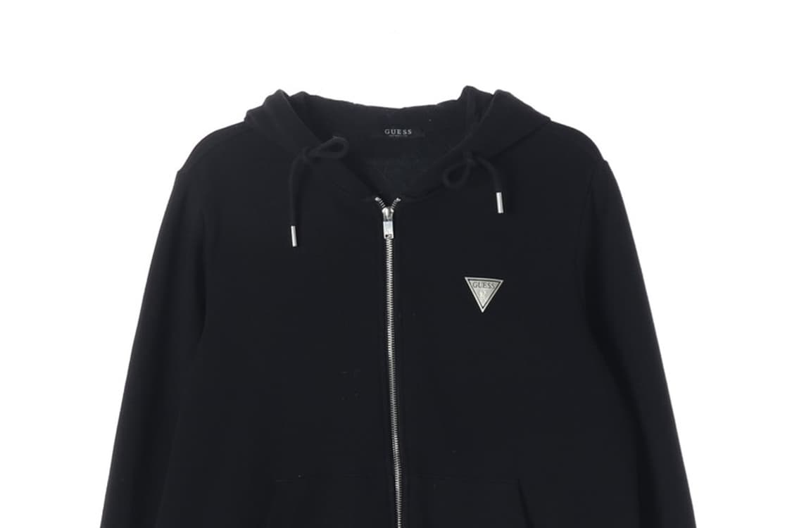 GUESS 블랙 삼각 실버 로고 후드집업 M 상품이미지3