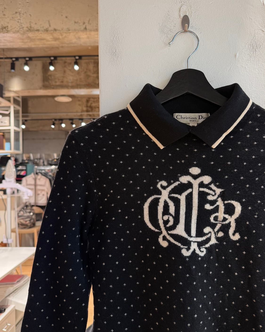 크리스찬 디올 스포츠 블랙 도트패턴 카라넥 니트  상품이미지4