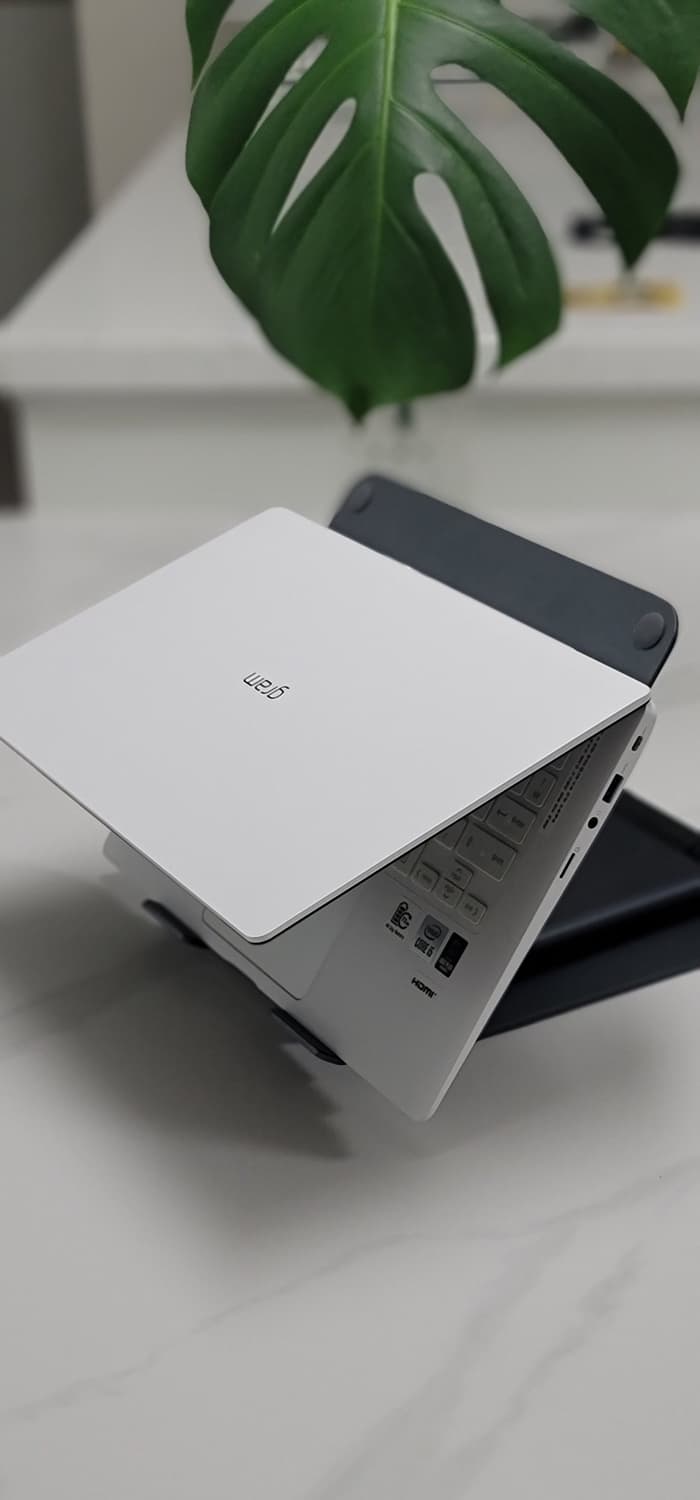 선물용S급 LG gram 14Z90N i5-10th 상품이미지6