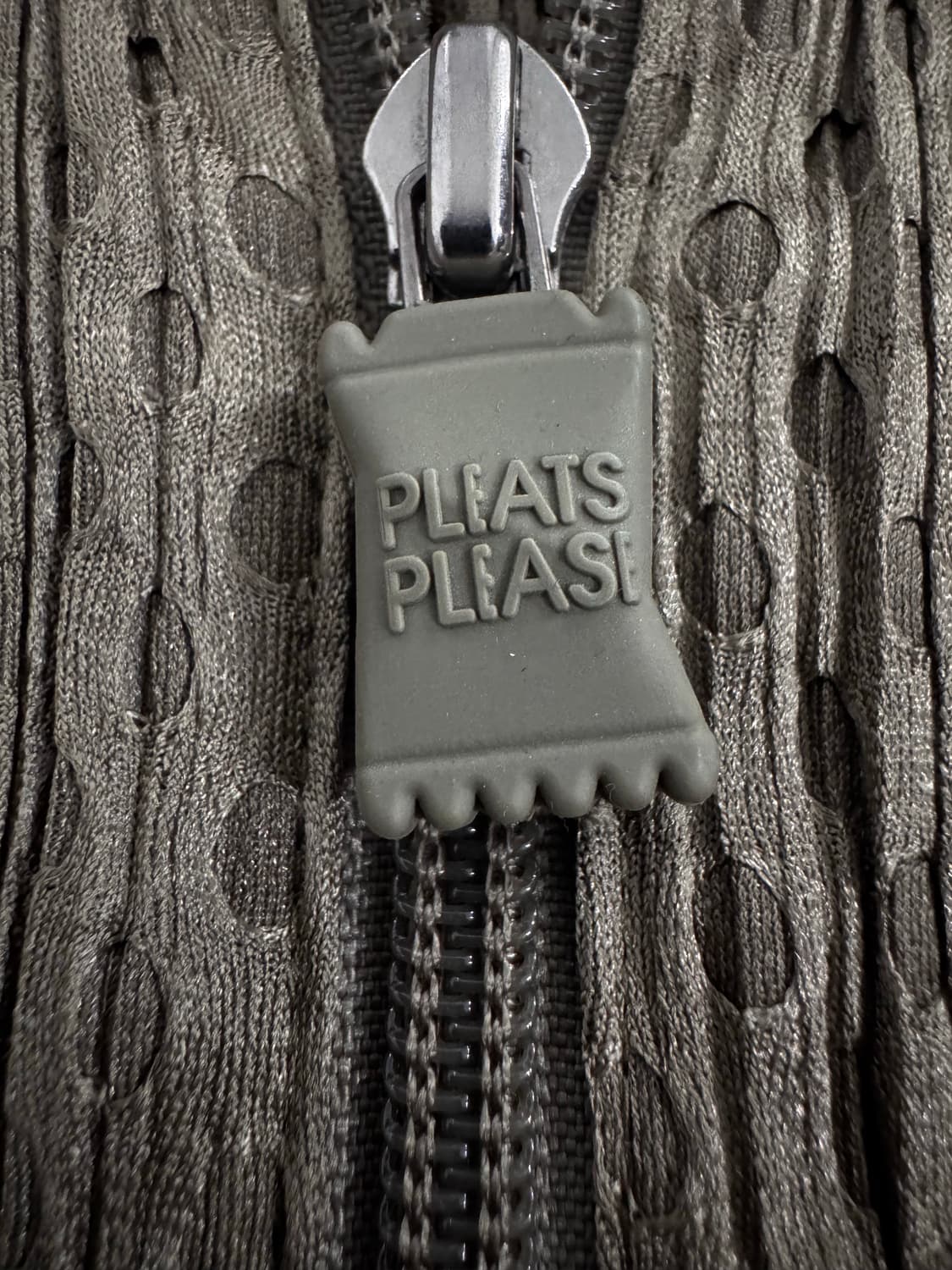 플리츠플리즈 메쉬 집업 상품이미지3