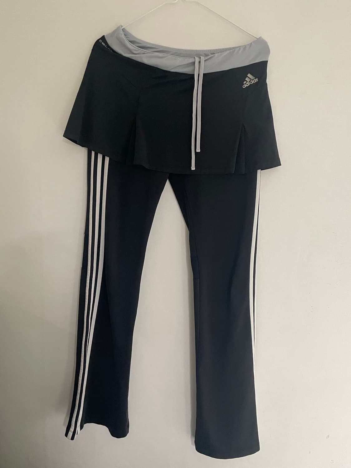 아디다스 스커트팬츠 치마바지 상품이미지1