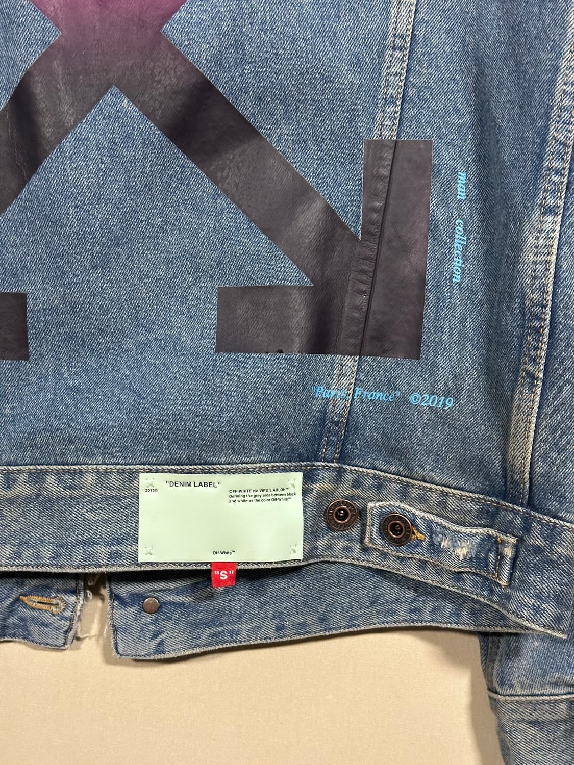 오프화이트 애로우 빈티지 워싱 트러커 자켓 처분  상품이미지2