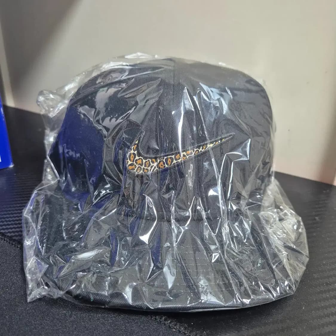 NIKE KITH 레오파드 스우시 스냅백 상품이미지1