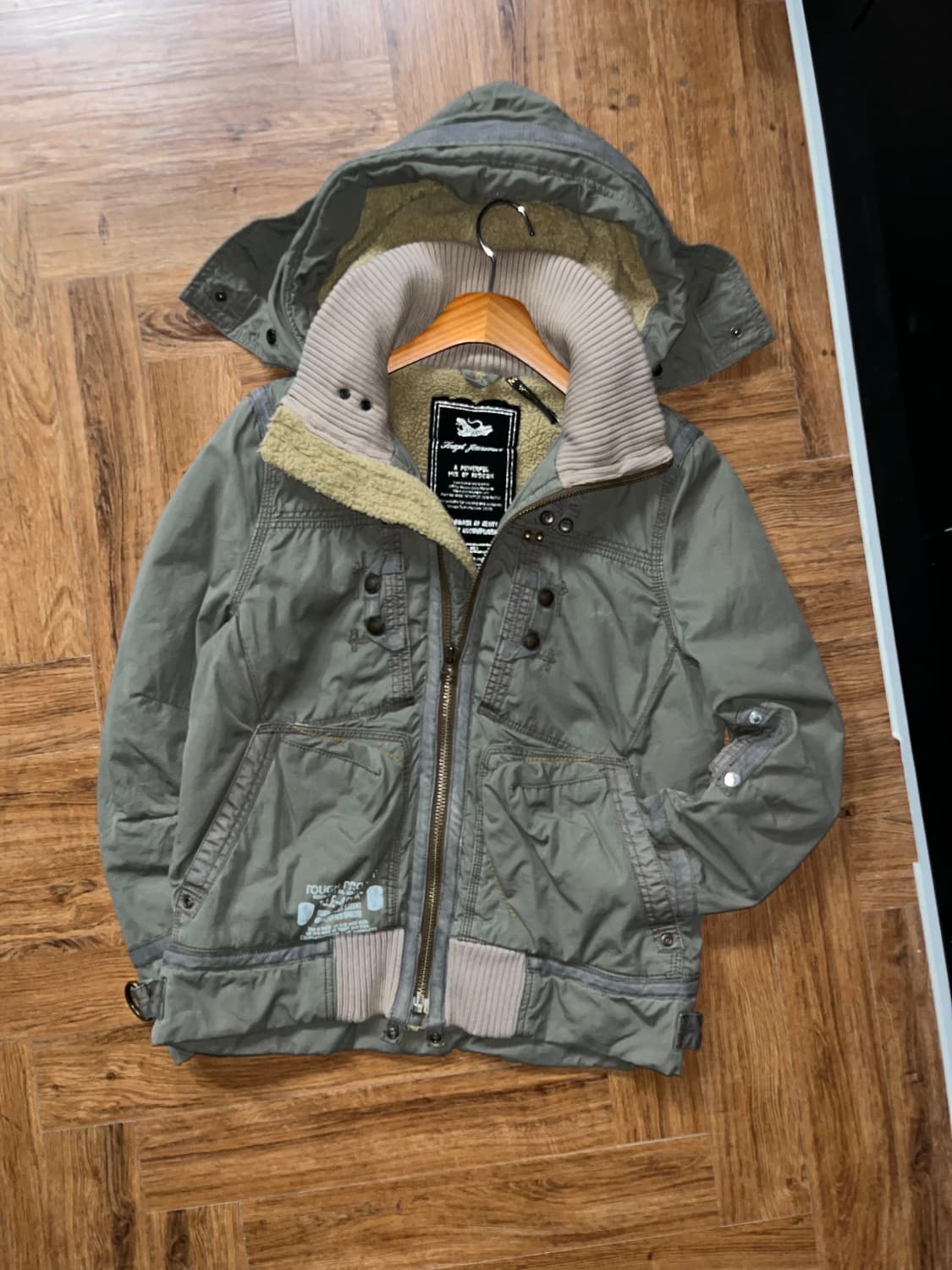 밀리터리 디테일 후드 점퍼 상품이미지1