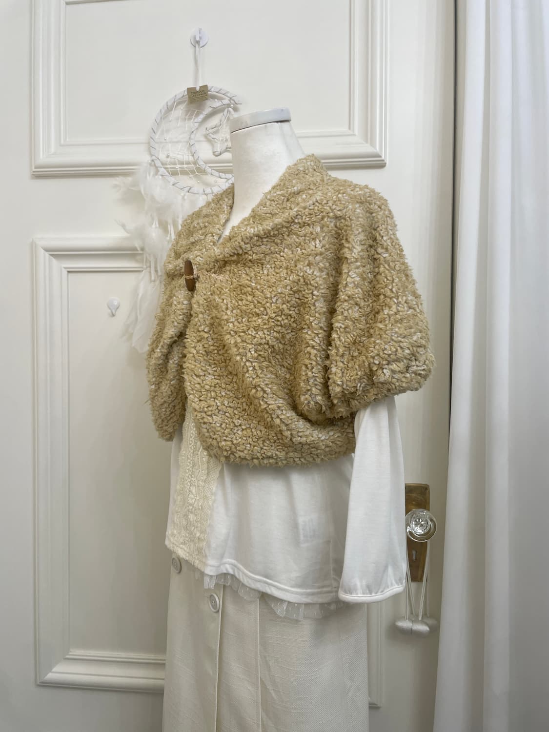 beige fur cute mini cape 상품이미지9