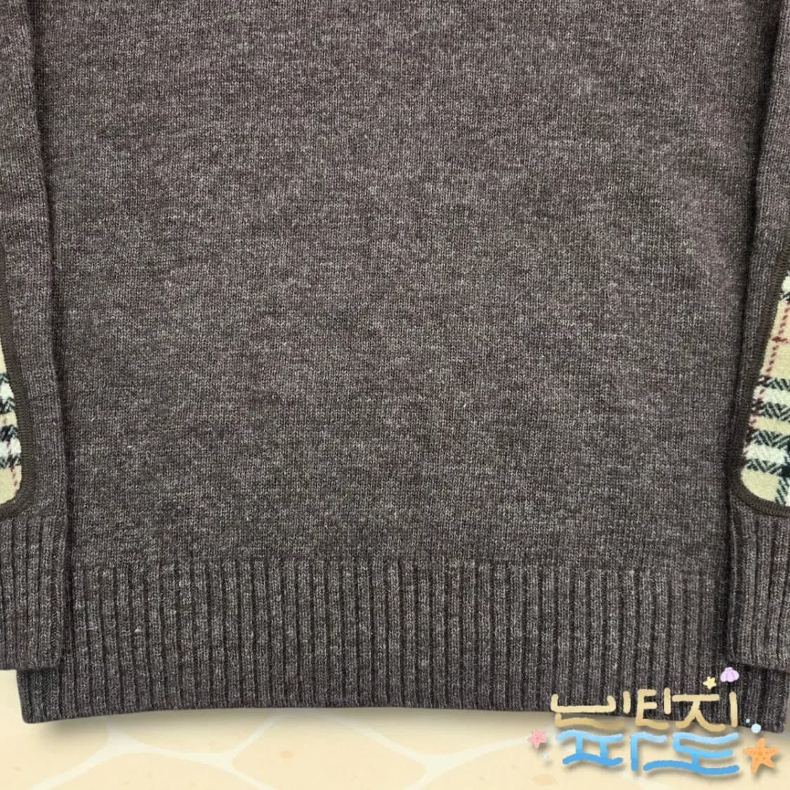 L BURBERRY 버버리 런던 소매 체크패턴 니트 상품이미지3