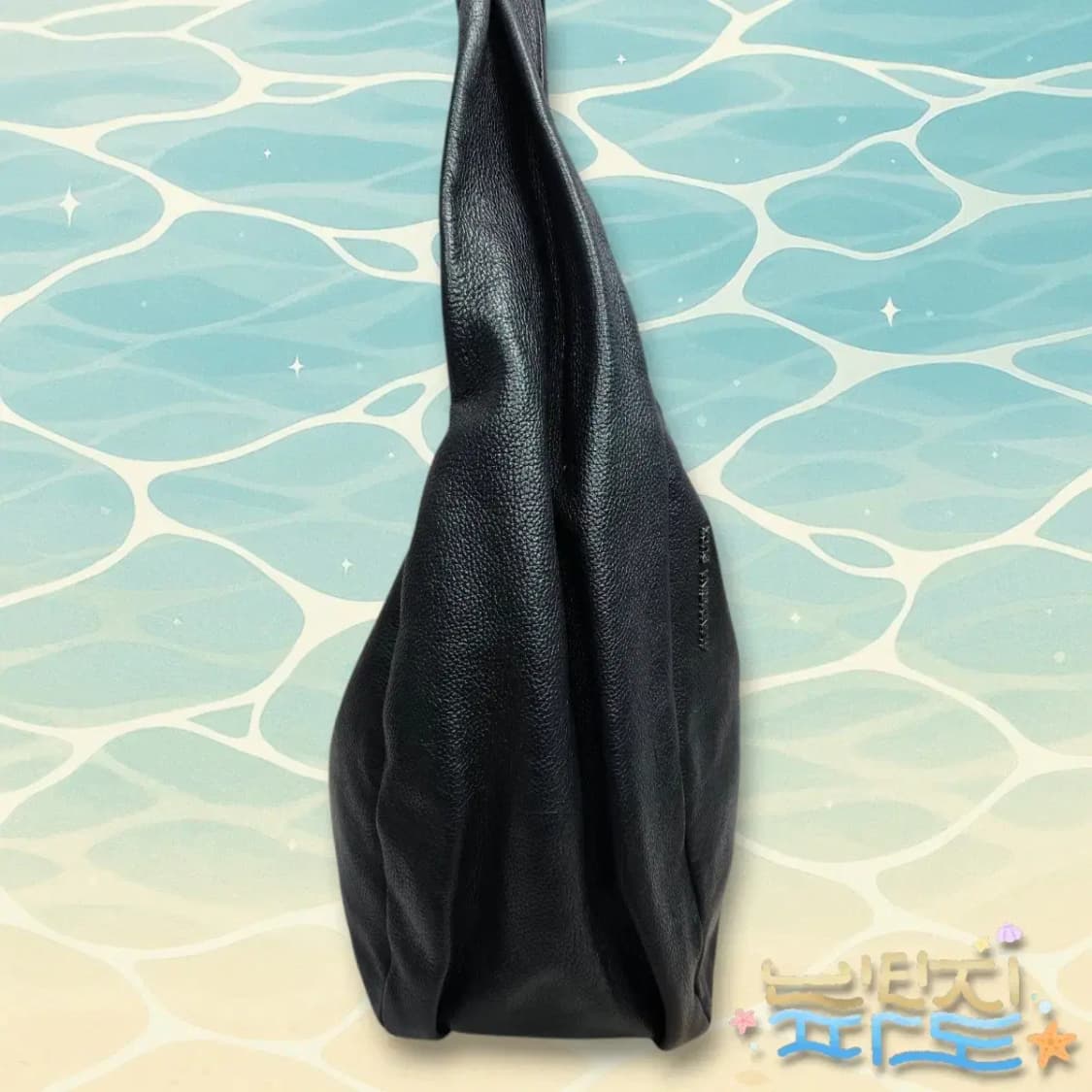 만다리나덕 레더 숄더백 상품이미지2