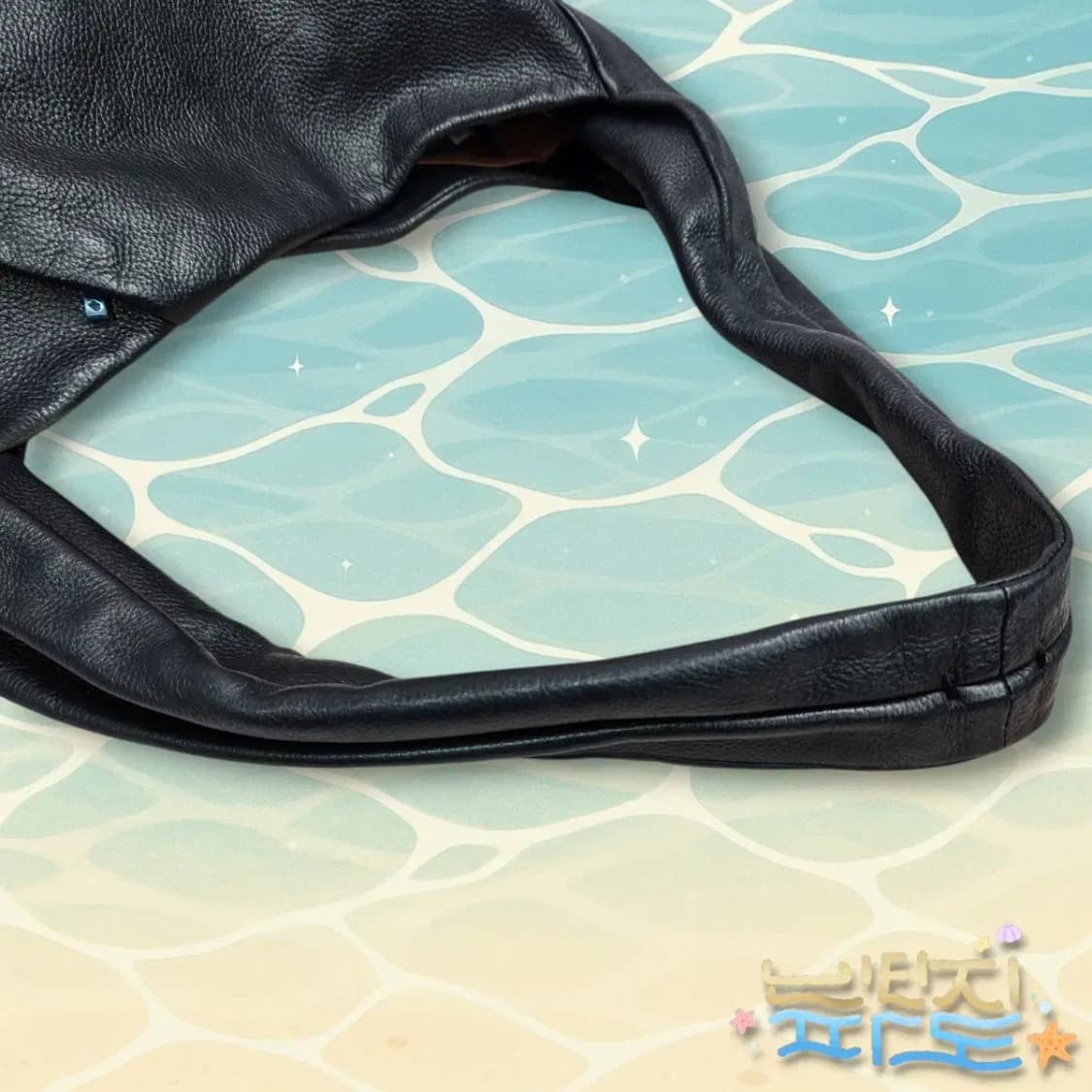 만다리나덕 레더 숄더백 상품이미지7