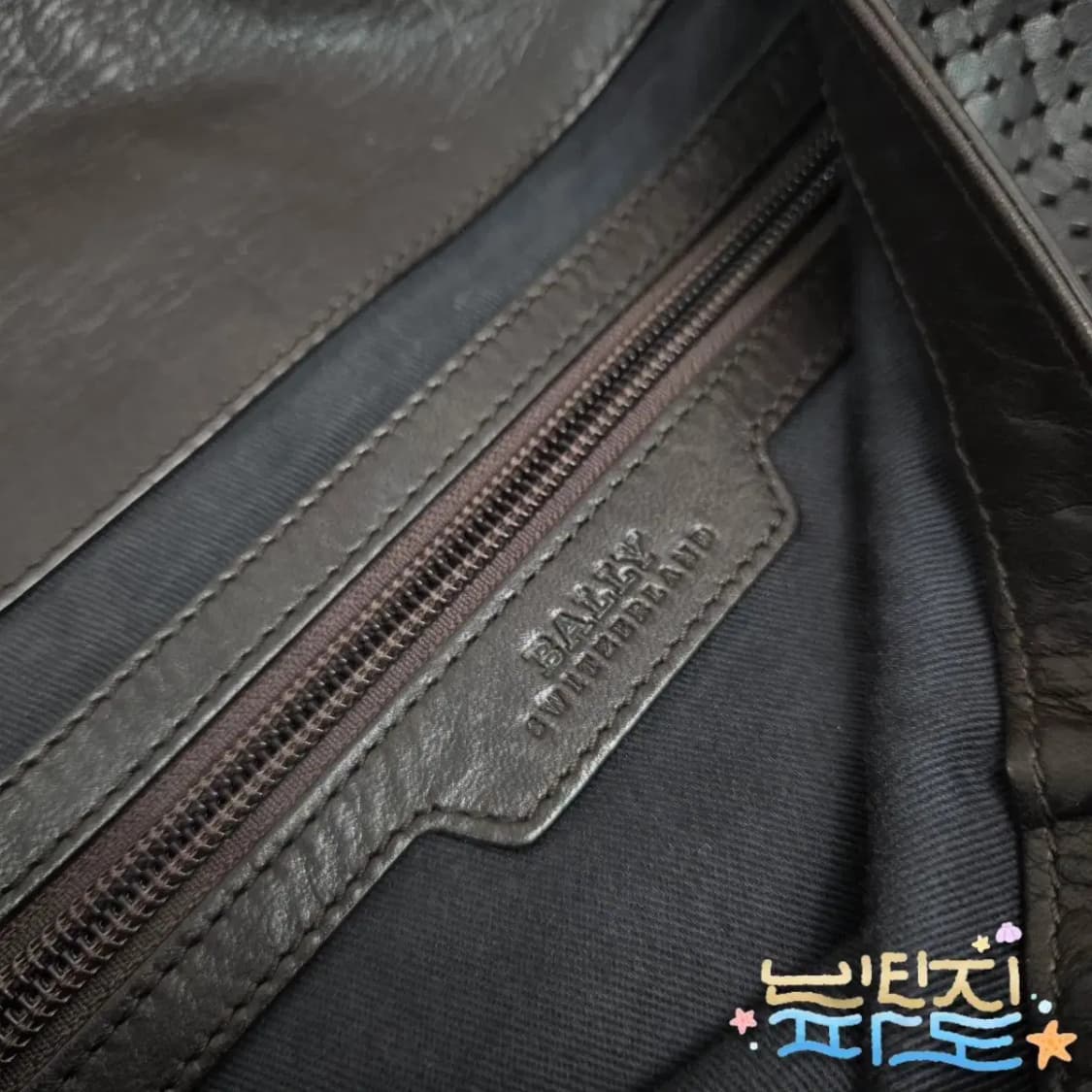 BALLY 스위스제 발리 펀칭 레터 크로스백 상품이미지10