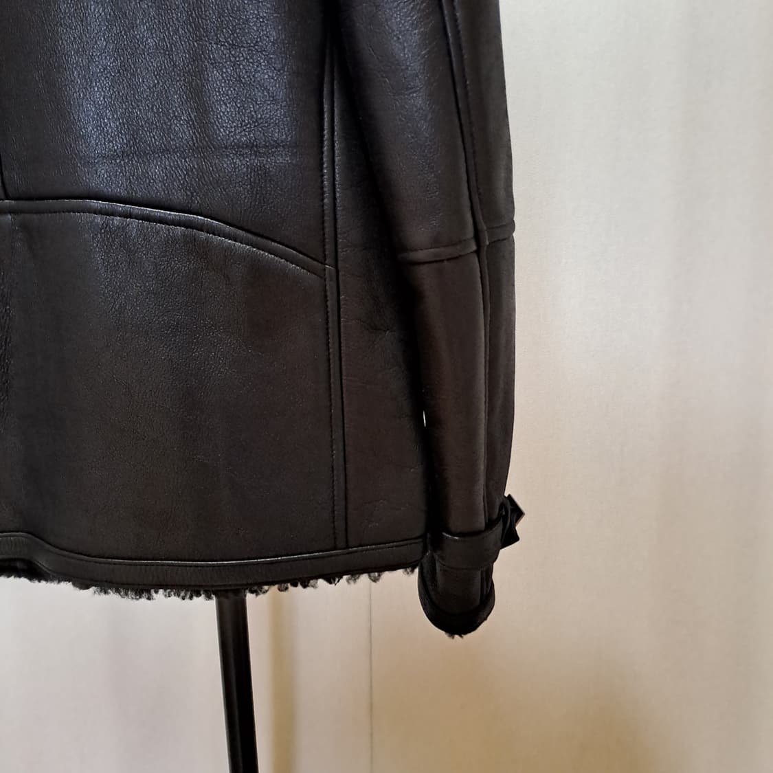 (택포) 다니엘크래뮤 양가죽 양털 블랙 무스탕 100 A912 상품이미지6