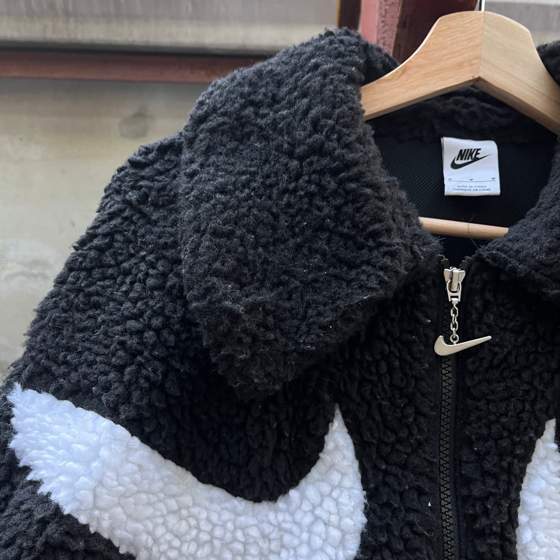 NIKE swoosh shrpa jacket 상품이미지8