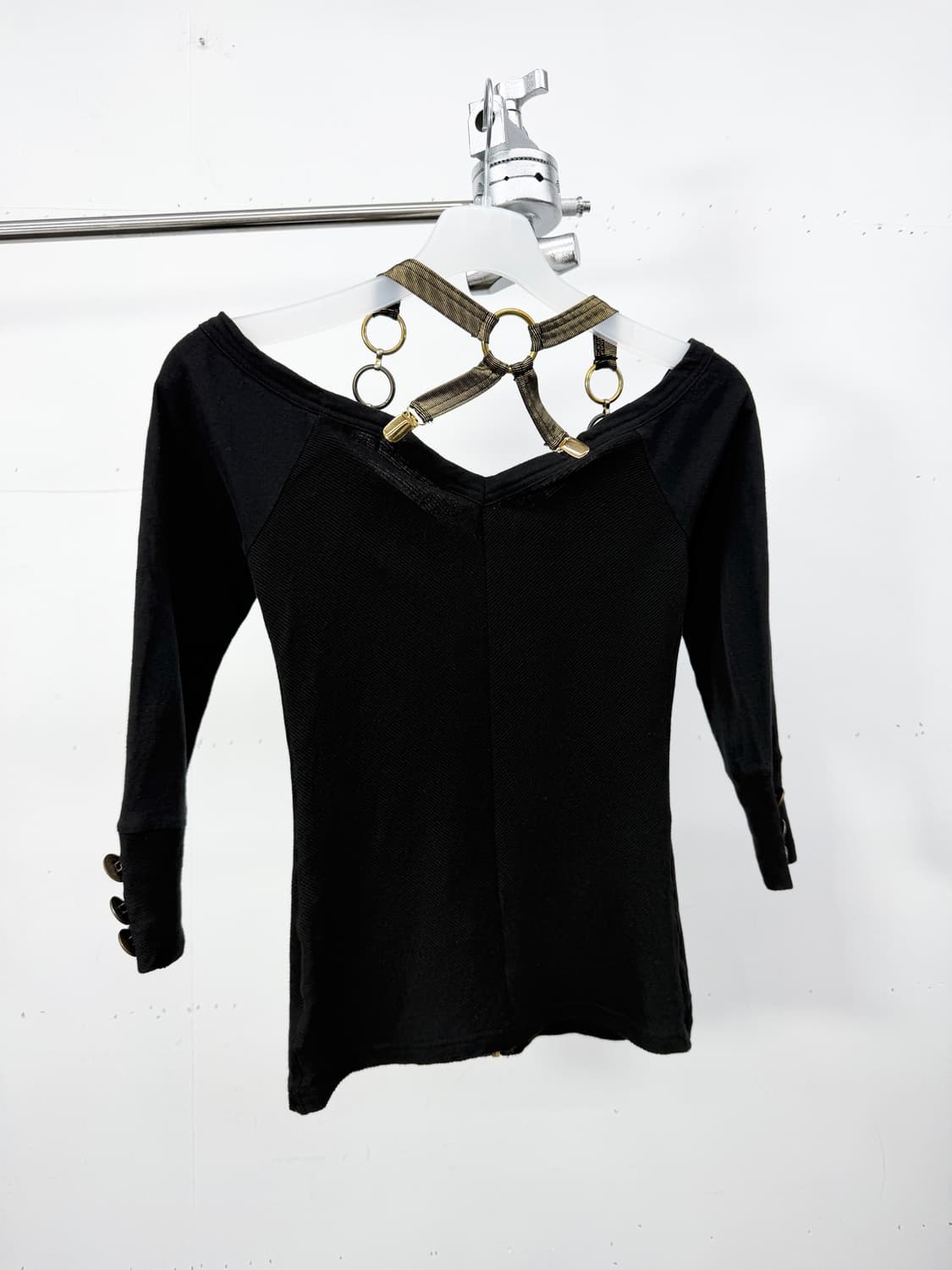 D.I.A. Back Cross Ring Off-Shoulder Zip 상품이미지6