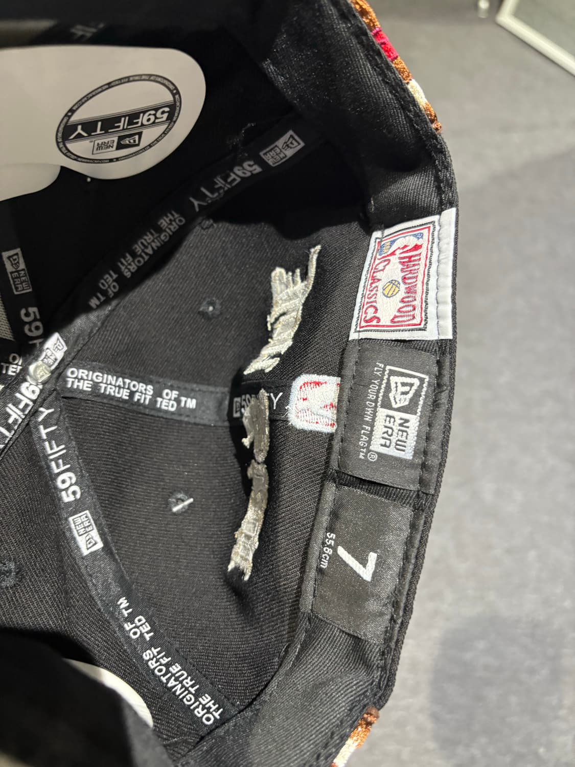 뉴에라 래드불 애기천사자수 스냅백 상품이미지4