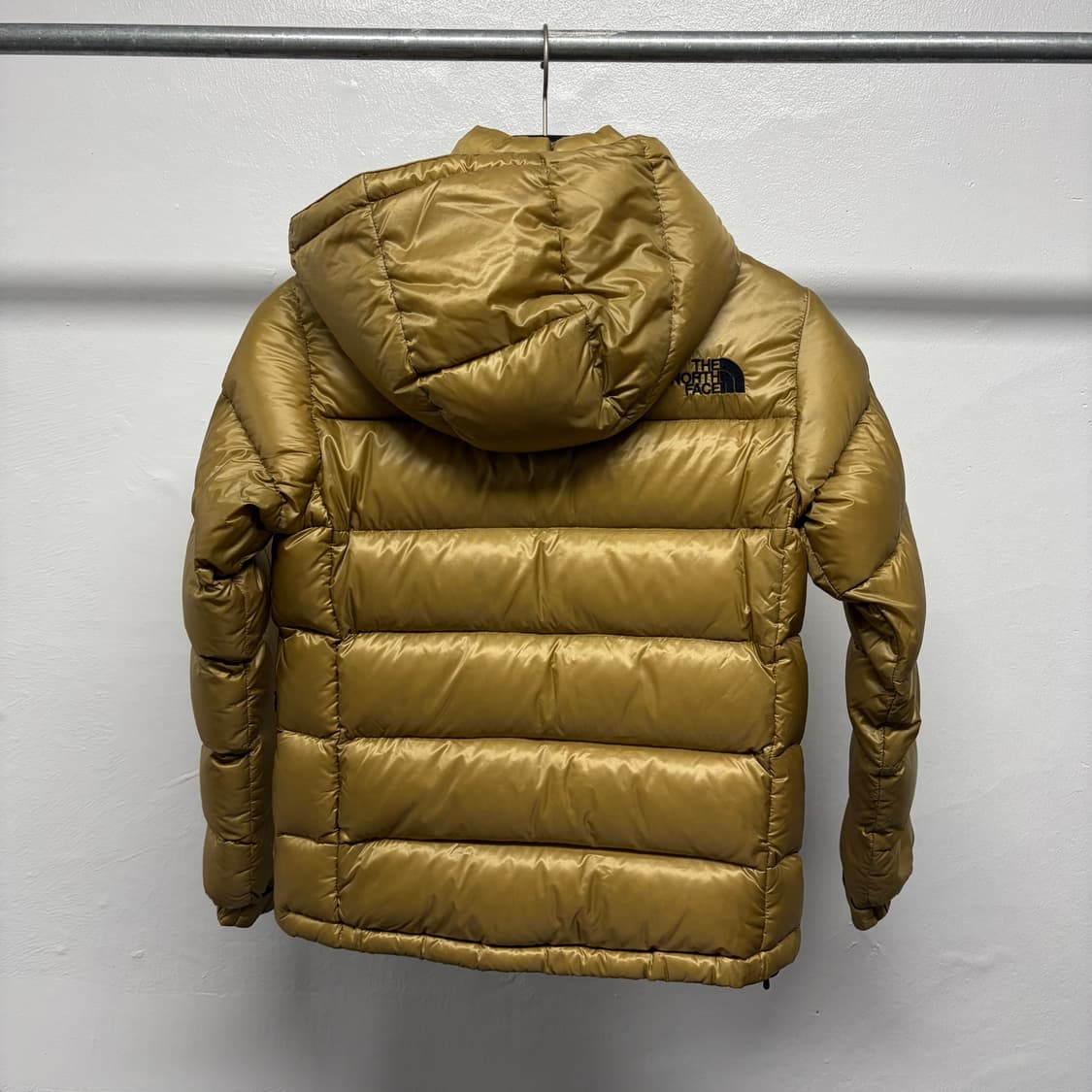 노스페이스 메트로 패딩 700 골드색상 상품이미지2