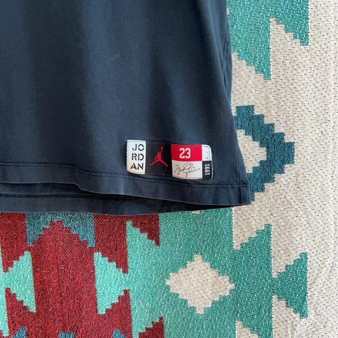 [105] 나이키 조던 백프린팅 캐주얼 반팔티 상품이미지3