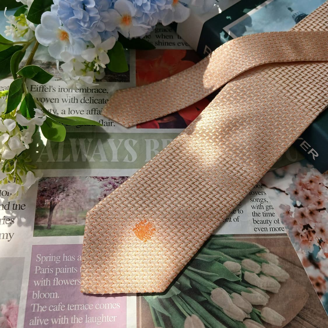 아쿠아스큐텀 실크 오렌지 패턴 넥타이 8.5cm A~B등급 E944
 상품이미지4