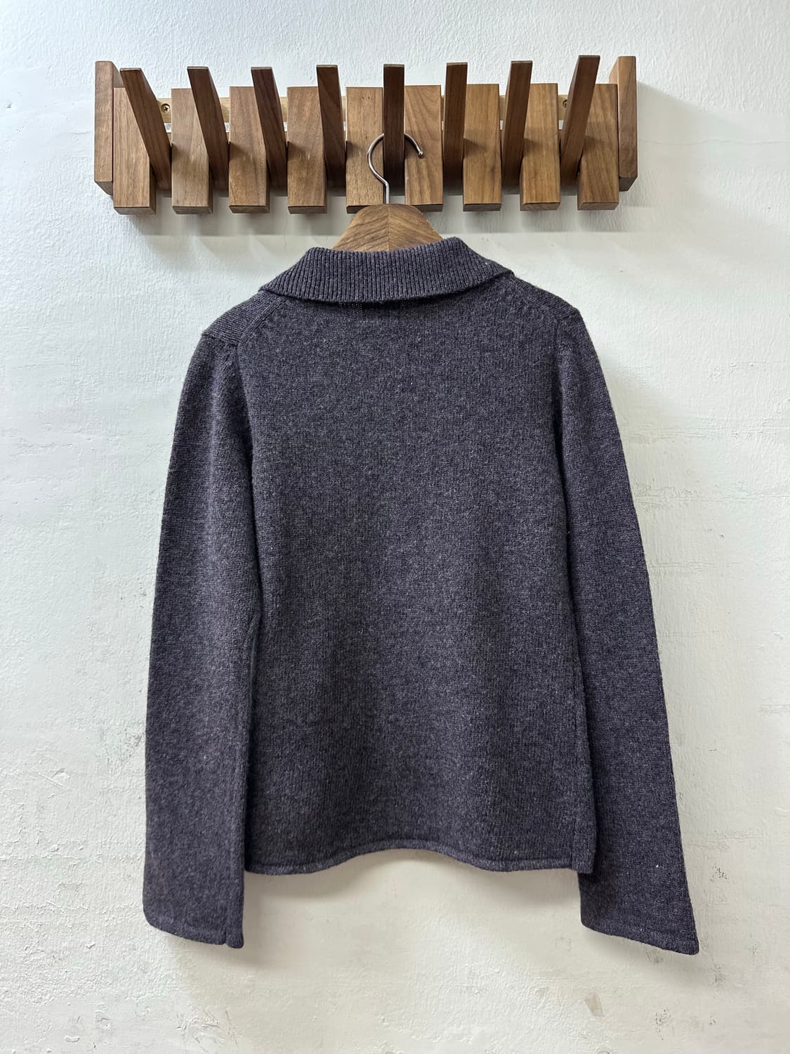 일본빈티지 울100% 플라워 포인트 카라 니트 가디건 상품이미지3