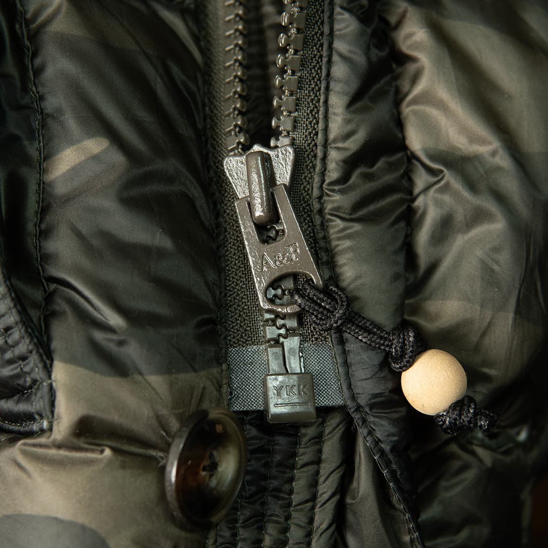 [108] 아베크롬비 카모플라쥬 그레이 덕다운 베스트 MT-1538  상품이미지3