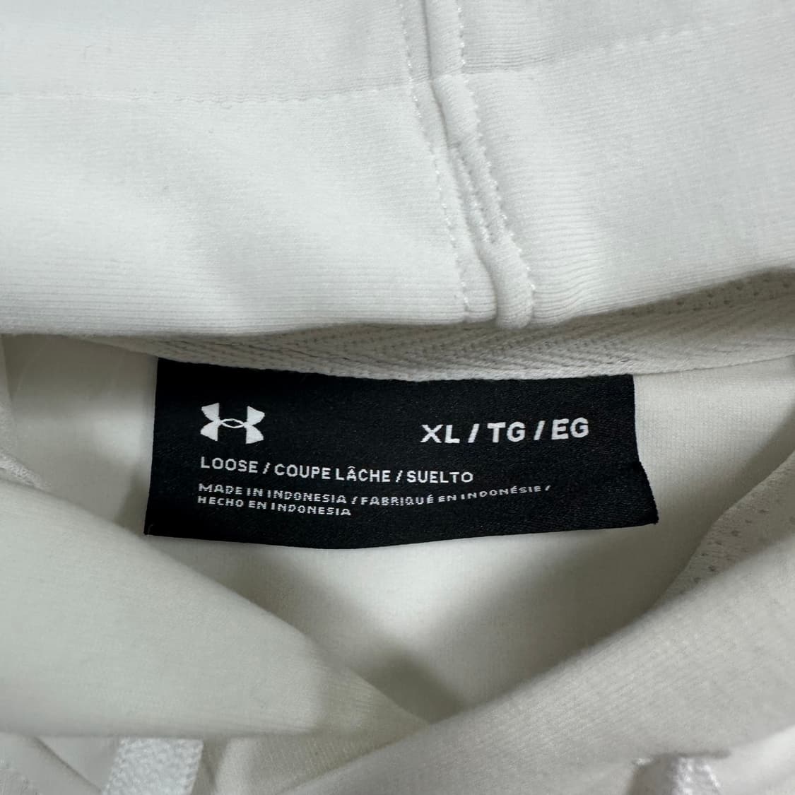 ✨ (바배) 언더아머 화이트 후드티  상품이미지3