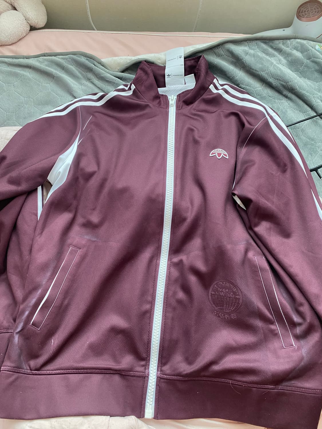 아디다스 알렉산더왕 트랙탑 상품이미지1