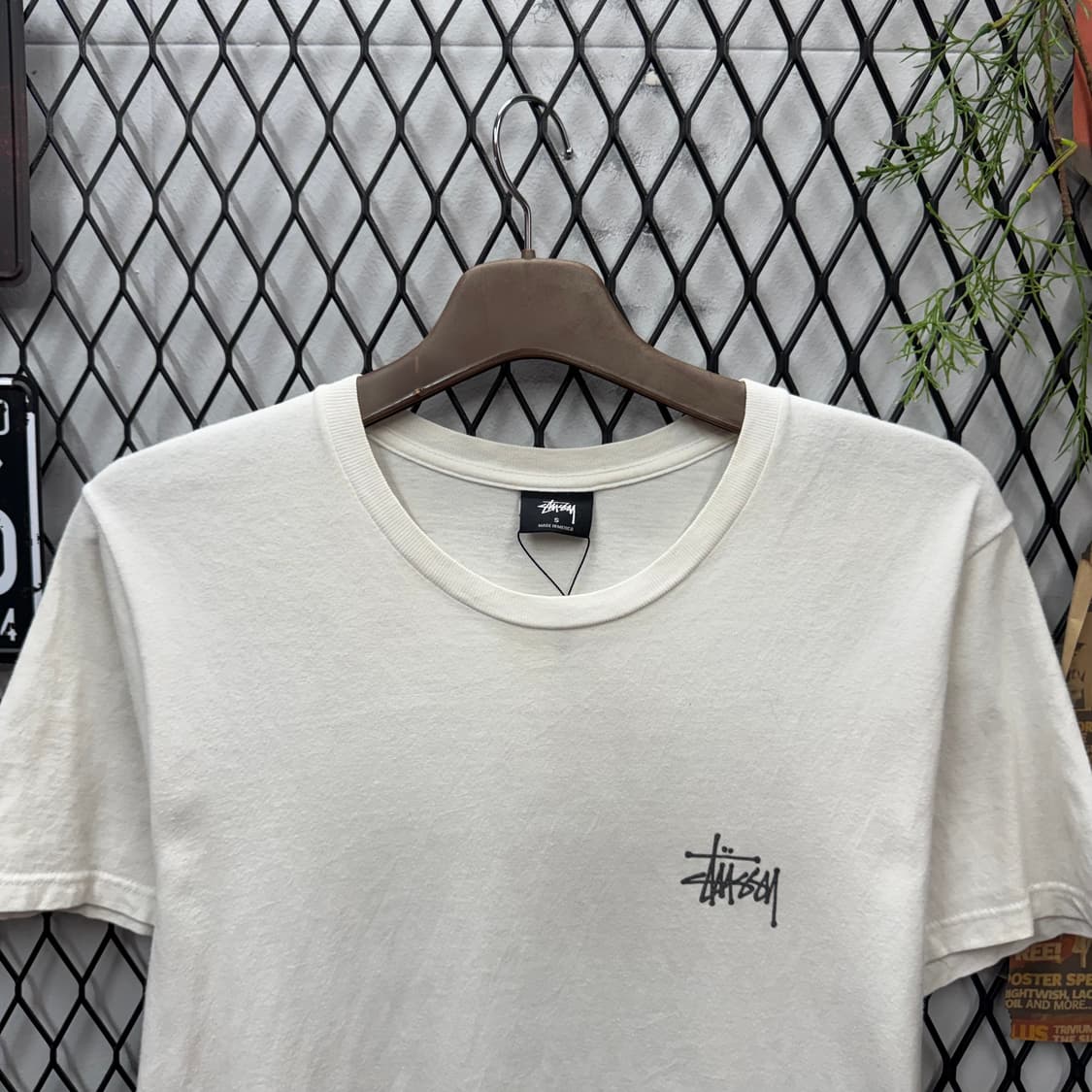 스투시 베이직 반팔 티셔츠 후면 빅로고 포인트 화이트 상품이미지3