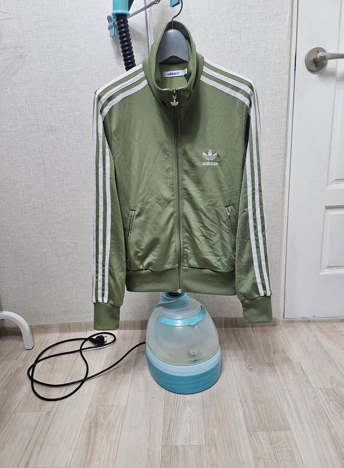 (90)S☆우주매물☆ 아디다스 파이어버드 백로고 [올리브카키] 트랙탑져지 상품이미지1