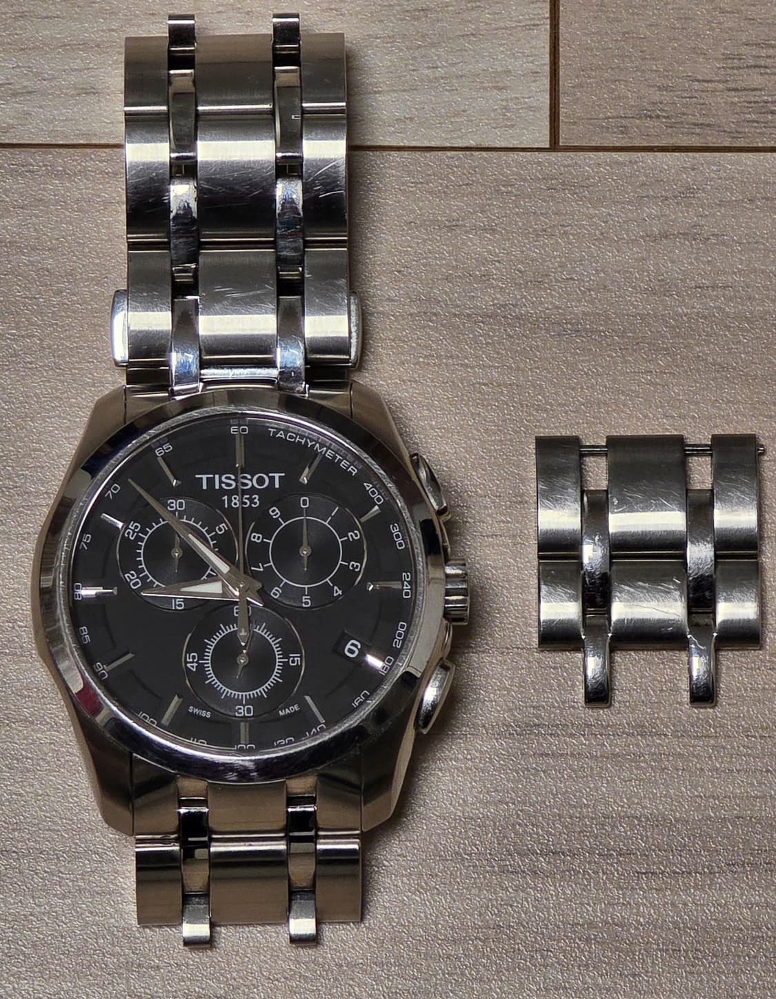 티쏘 (TISSOT) 검판 꾸뜨리에 크로노그래프 메탈시계 상품이미지1