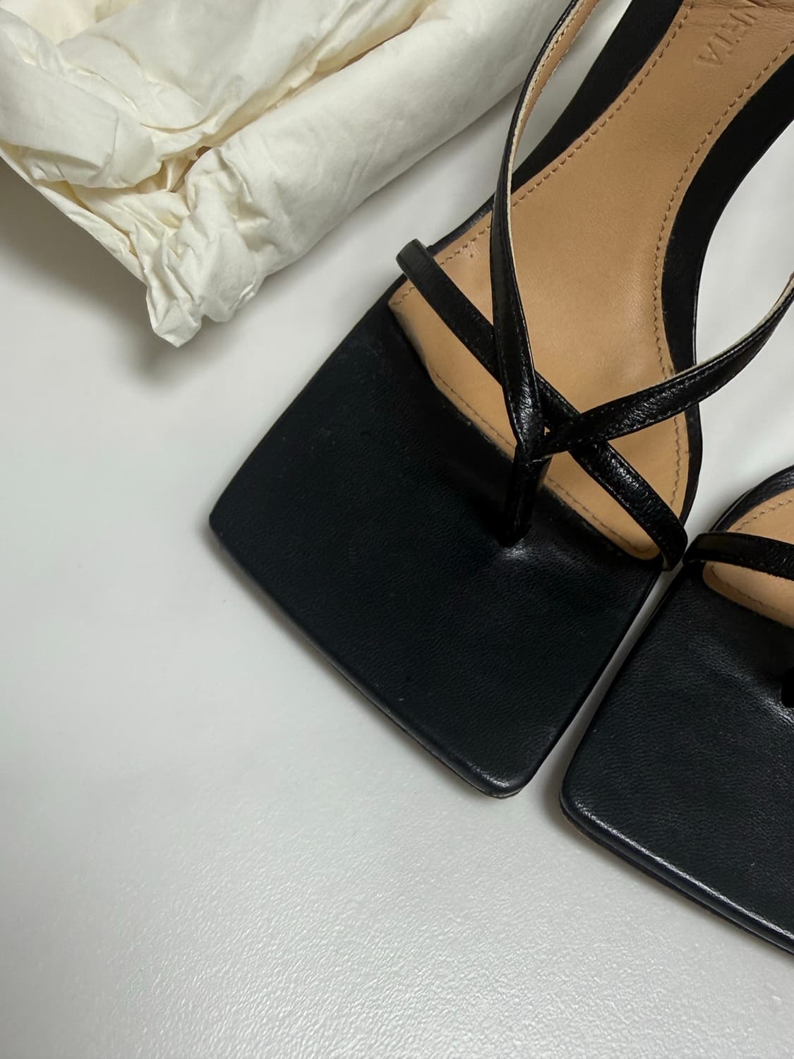 보테가베네타 스트레치 샌들 35사이즈 상품이미지5