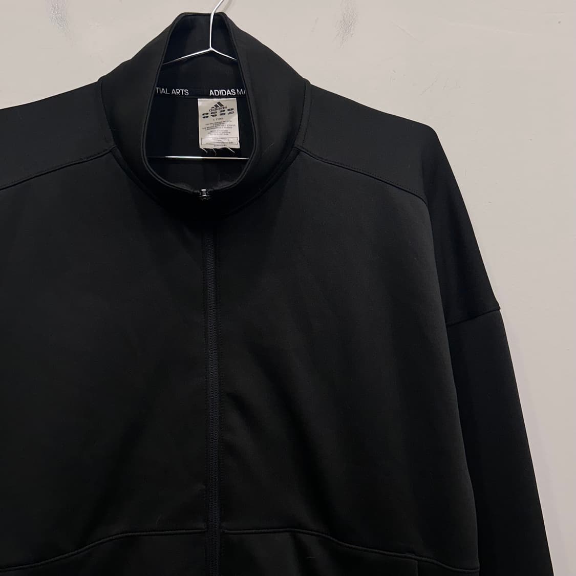 아디다스 마샬아츠 숄더로고 집업 져지 상품이미지1