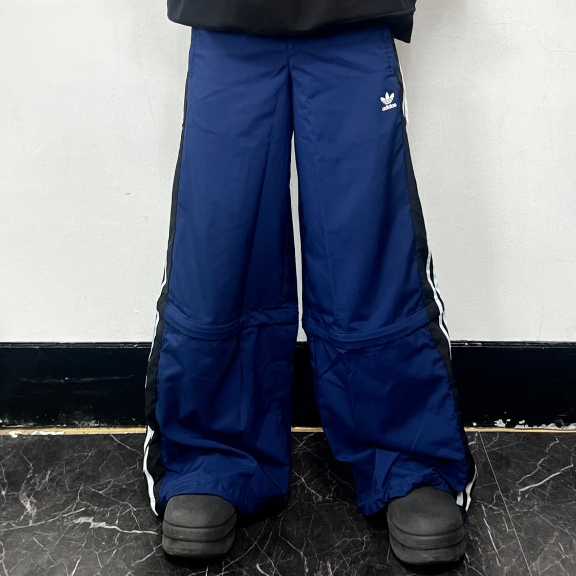 아디다스 라산트 컷 라인 와이드 트랙팬츠 상품이미지2