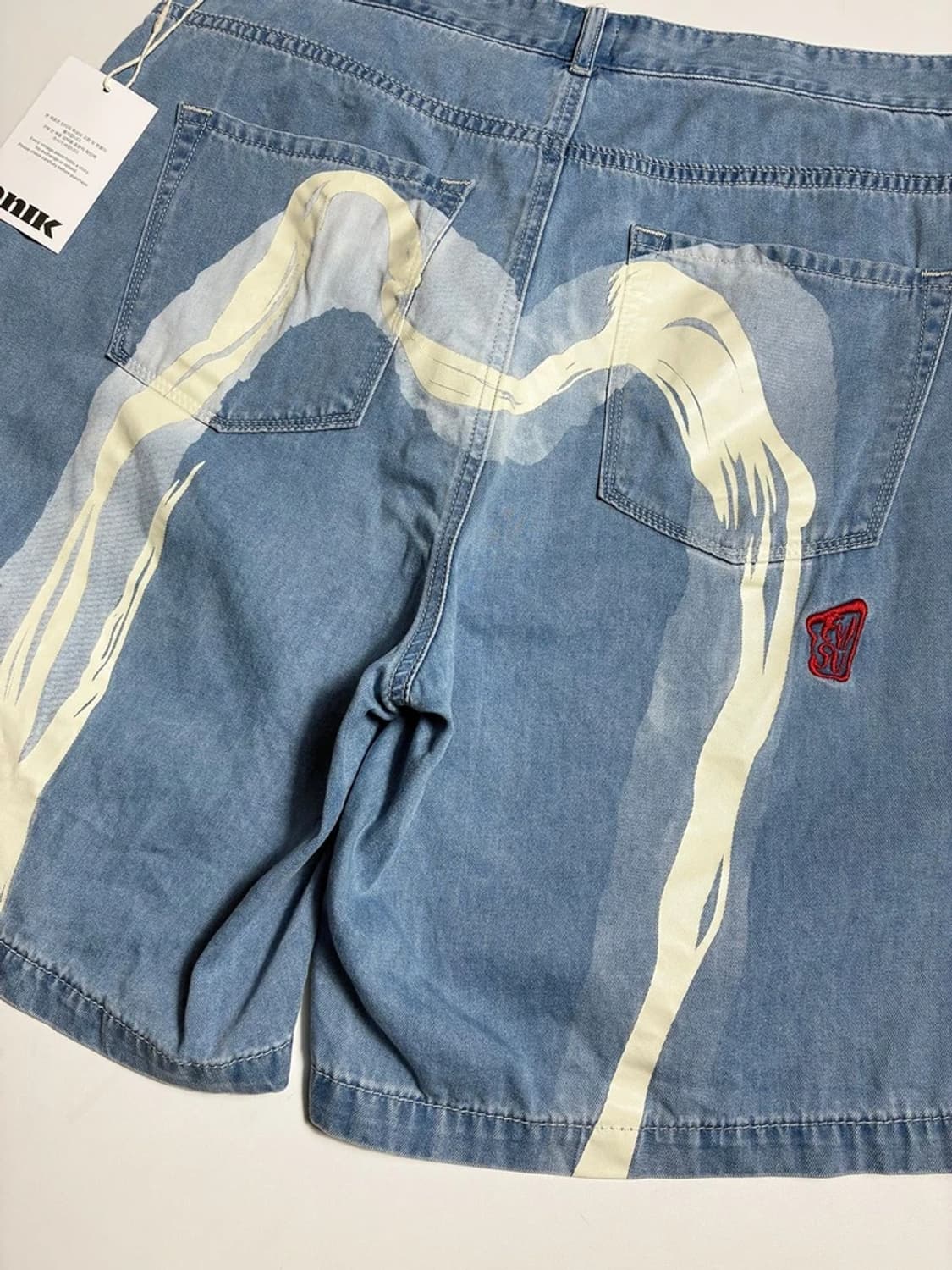 에비수 EVISU 23SS 페인팅 로고 빅힐스 데님 반바지 R2323 상품이미지2