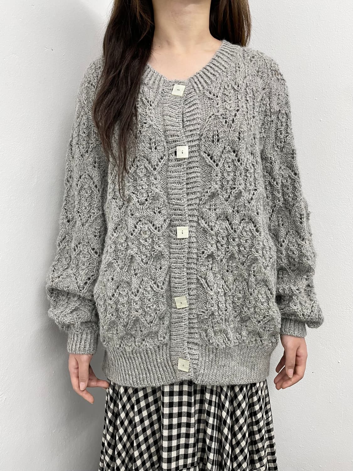 그레이 울 짜임 버튼 가디건  상품이미지1