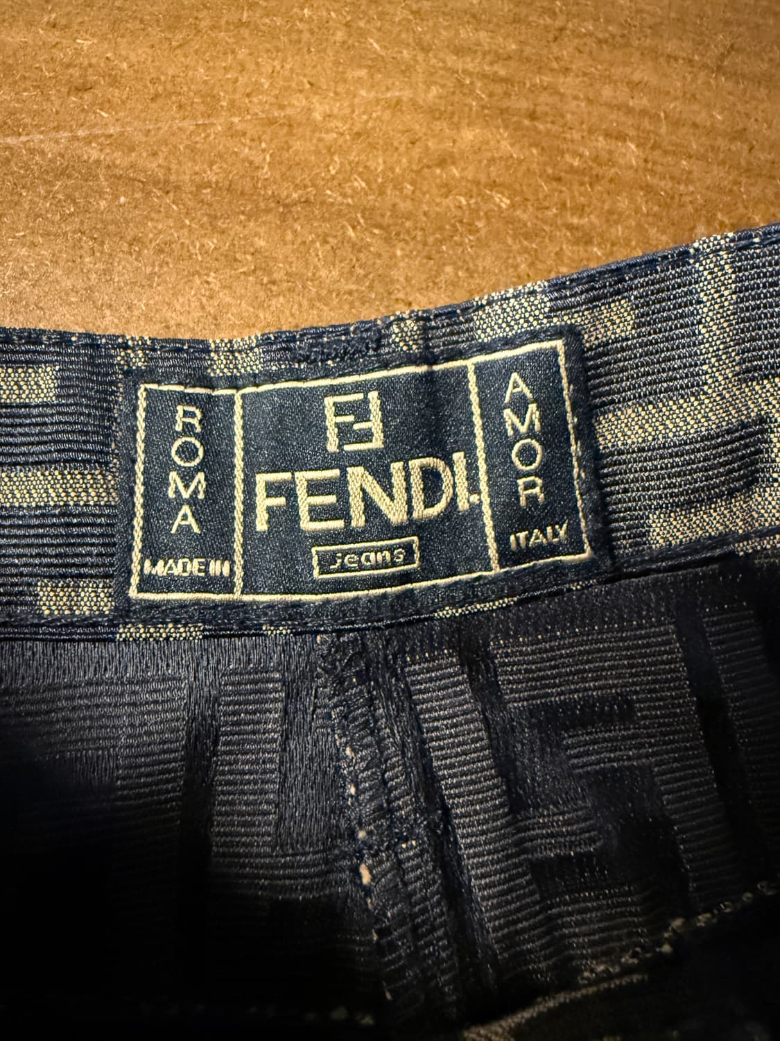 FENDI 주카 패턴 데님 스커트 (허리24~25인치) 상품이미지4