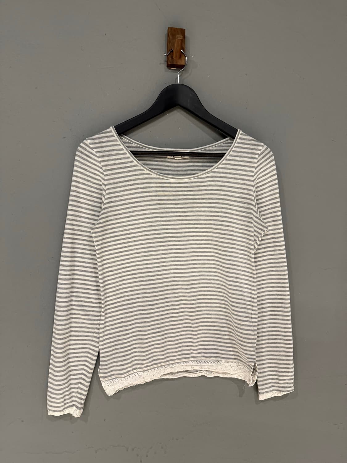stripe crochet detail long sleeve 상품이미지4