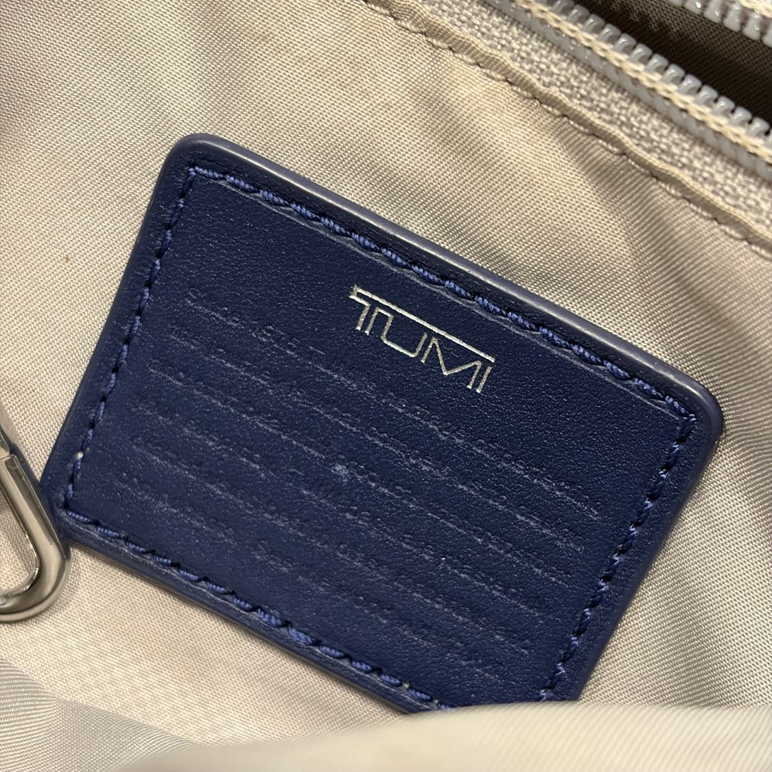 TUMI 투미 보야져 트로이 네이비 크로스백 상품이미지9