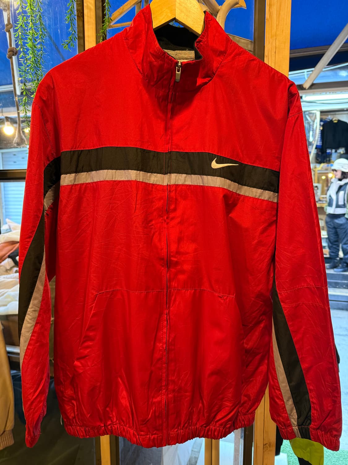 나이키 레드 바람막이 상품이미지1
