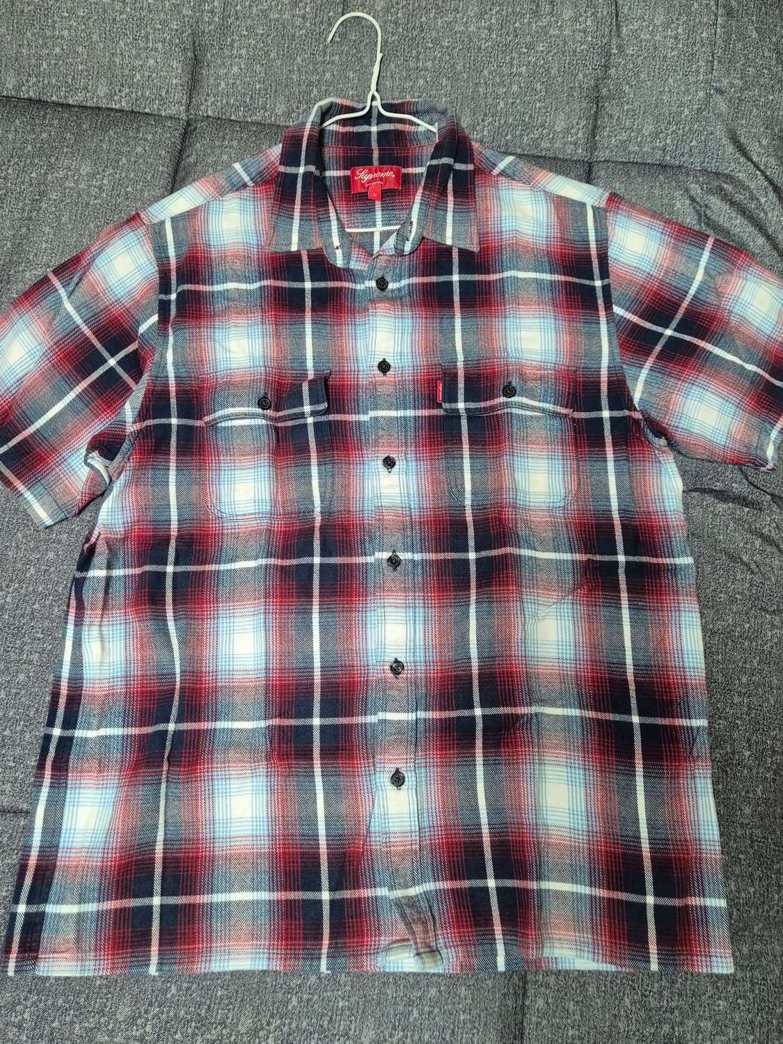 슈프림 반팔셔츠 Supreme 반팔셔츠 상품이미지1