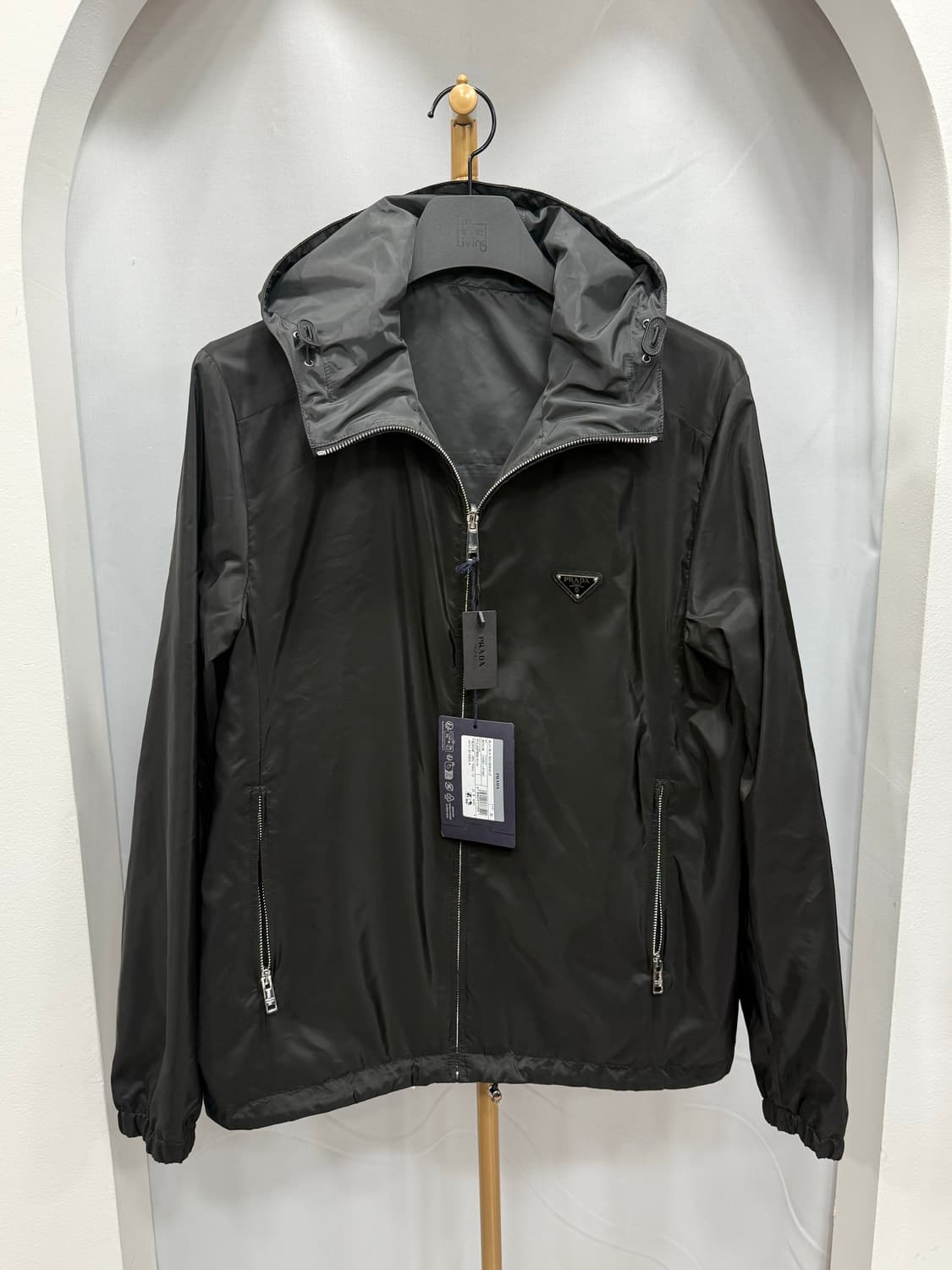 [새상품급] 프라다 리나일론 리버서블 윈드브레이커 54 상품이미지1