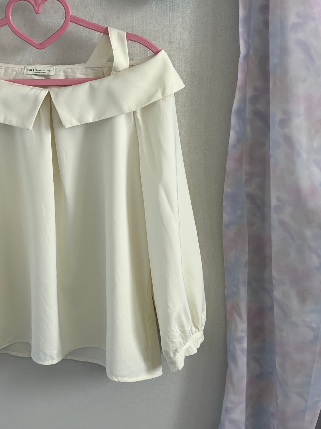 어스뮤직 블라우스 상품이미지2