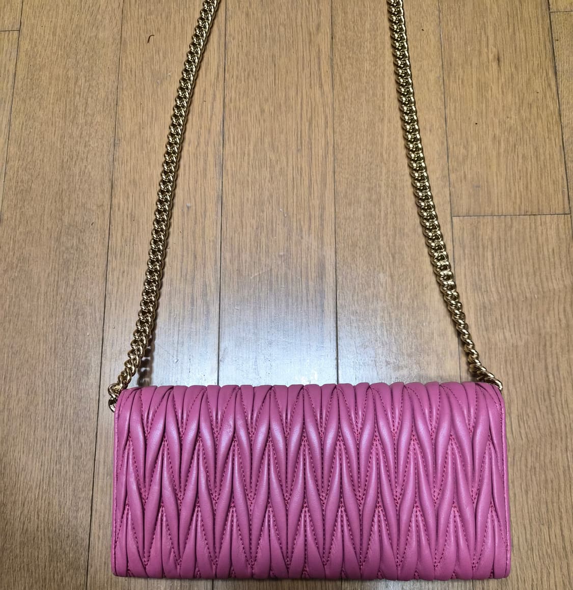 (정품) 미우미우 마틀라세 나파 크로스백 (명품 여성 가방 숄더백 마테라 상품이미지4