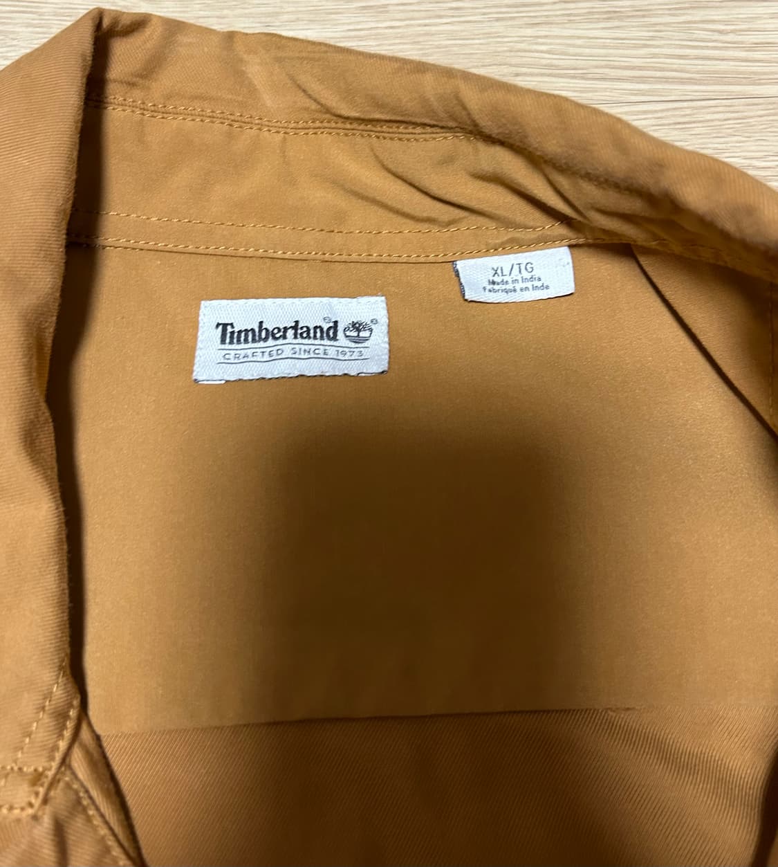 팀버랜드 브라운 색상 셔츠 판매합니다! 상품이미지3