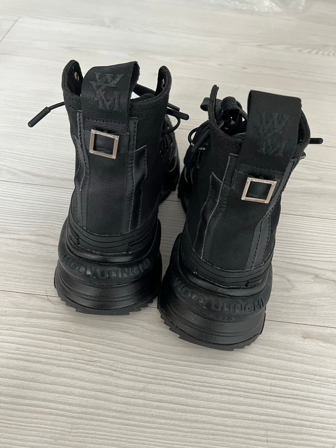 블랙 더블 레이스 하이탑 스니커즈 상품이미지2