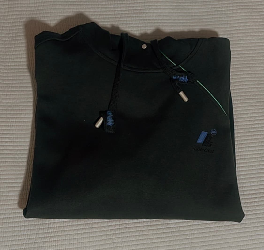 아더에러X자라  콘트라스트 후드 스웨트셔츠 블랙 상품이미지4