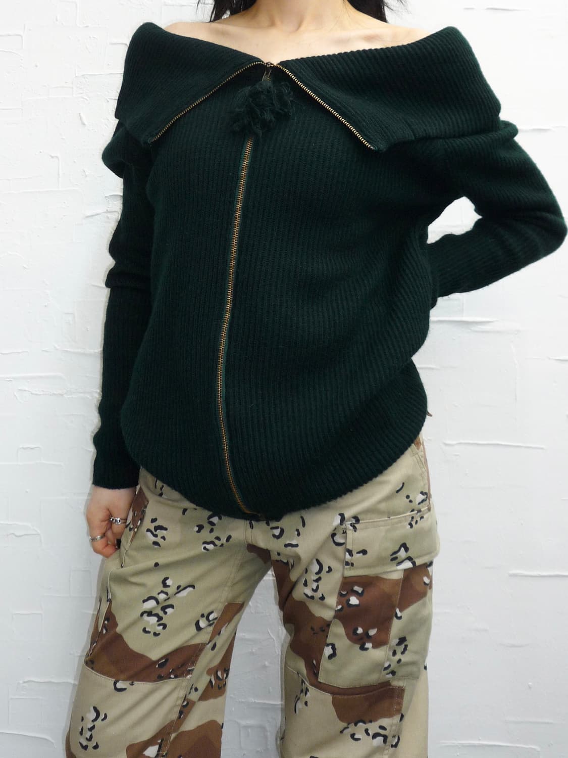 Deep green off-shoulder zip up 상품이미지5