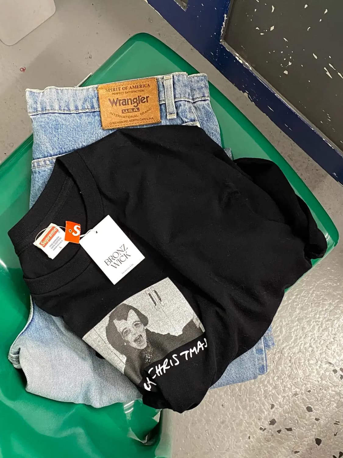 슈프림 라운드 반팔 티셔츠 (Man L) / [11446] 상품이미지1