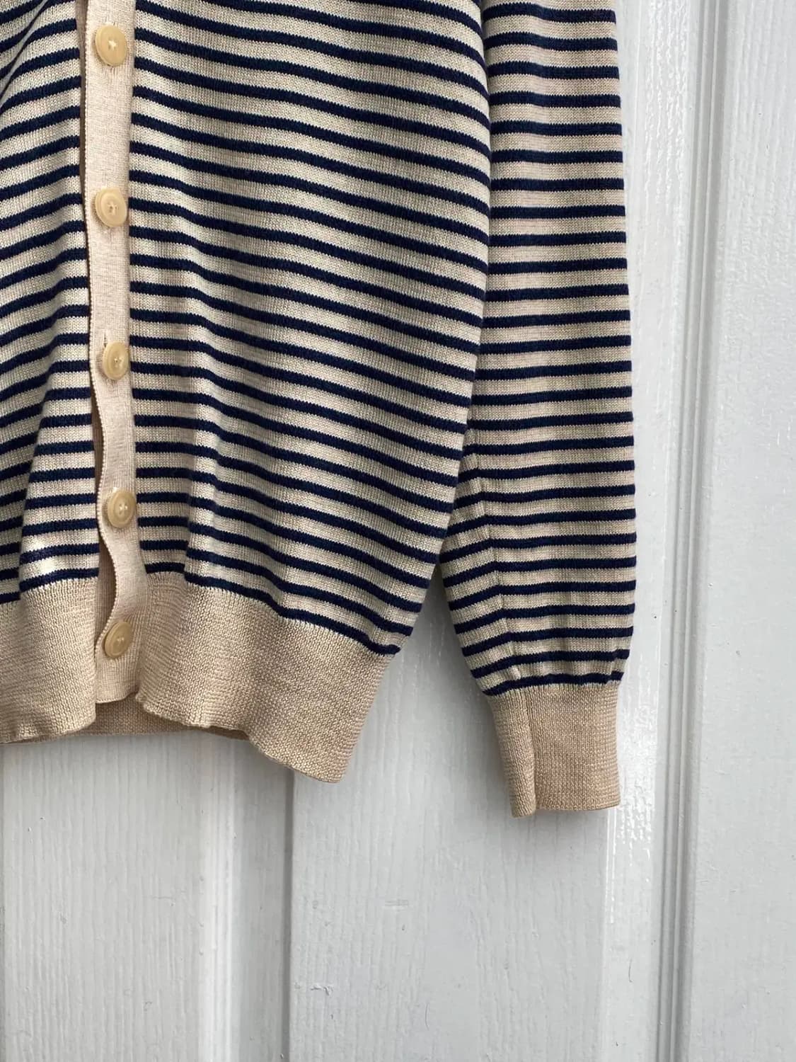 아페쎄 스트라이프 브이넥 가디건 (Man XS) / [11695] 상품이미지4