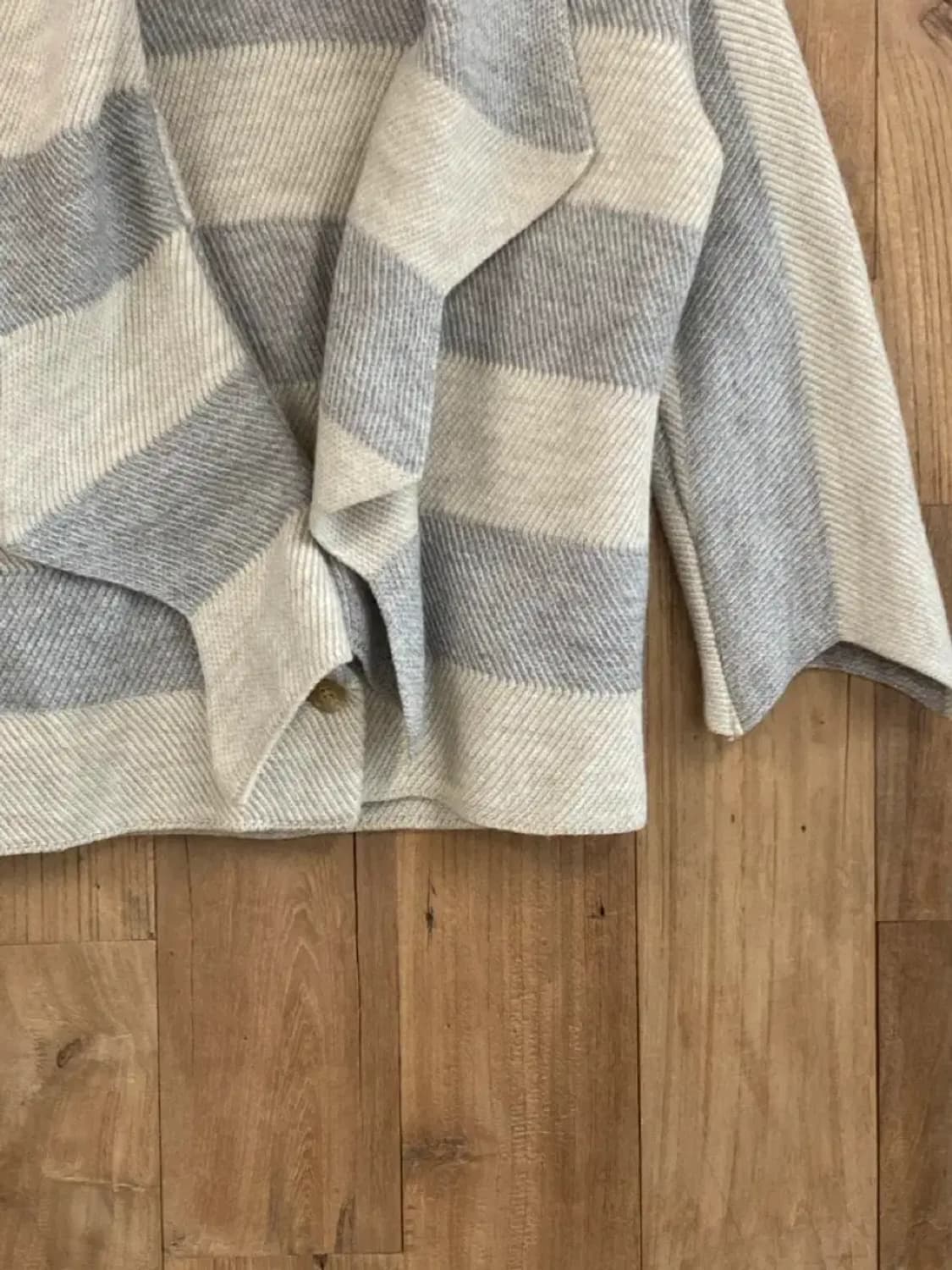 이세이 미야케 스트라이프 가디건 (B0090) 상품이미지3